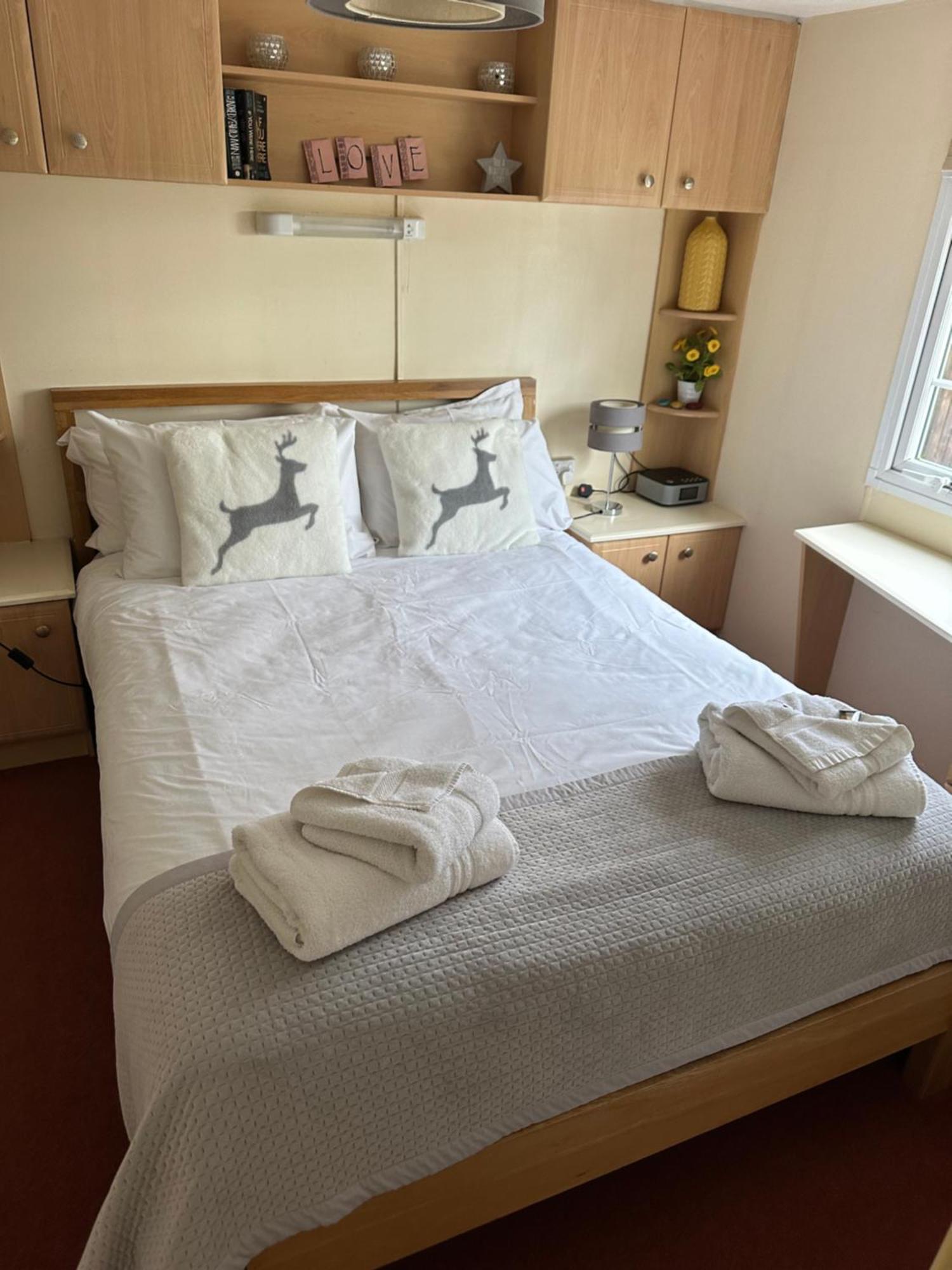Static Mobile Home Set In Our 20 Acres Of Farmland Horspath Extérieur photo
